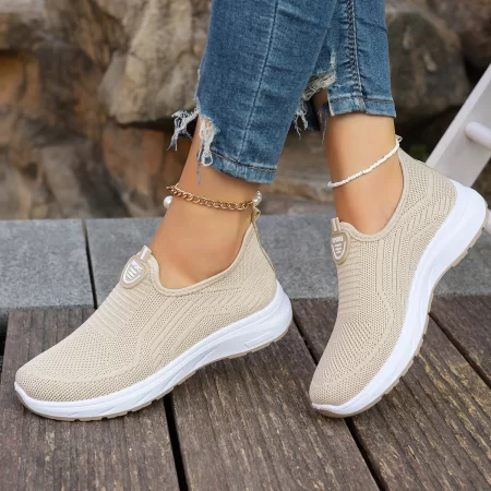 Women Shoes Mesh Casual Shoes Lightweight Slip on Tennis Shoes Fashion Soft Sole Loafers Flats Outdoor Plus Size Women Sneakers