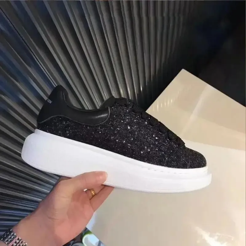 Women Flats Elegant Skateboard Shoes White Sneakers Thick Sole Inner Height Increasing Vulcanized Shoes For Men And Women - Image 5